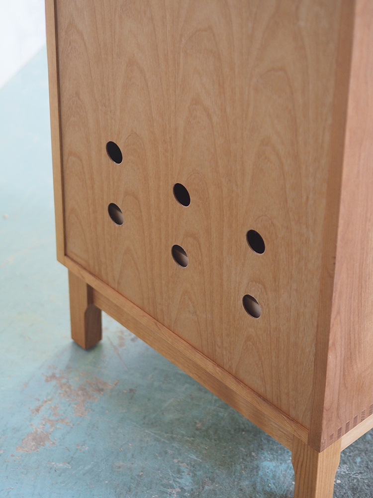 MUKUCAB 4 Drawers Chest