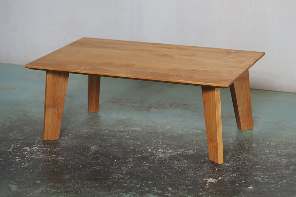 小ぶりなローテーブル|ikususu FURNITURE|無垢材家具・オーダー家具 小ぶりなローテーブル|ikususu FURNITURE|無垢材家具・オーダー家具