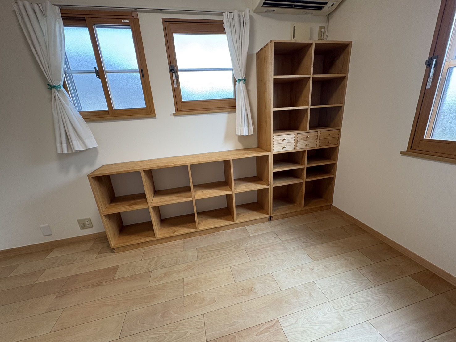 お客様の思いを形に、一緒につくり上げる本棚