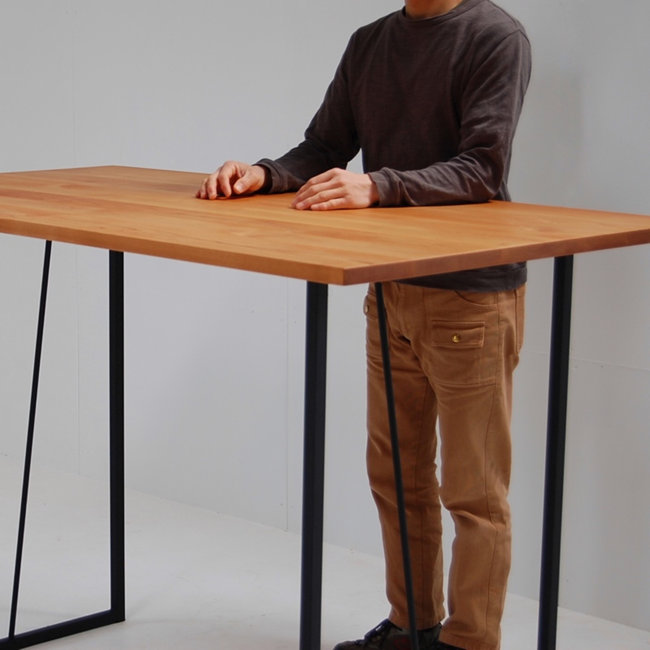 Standing work table