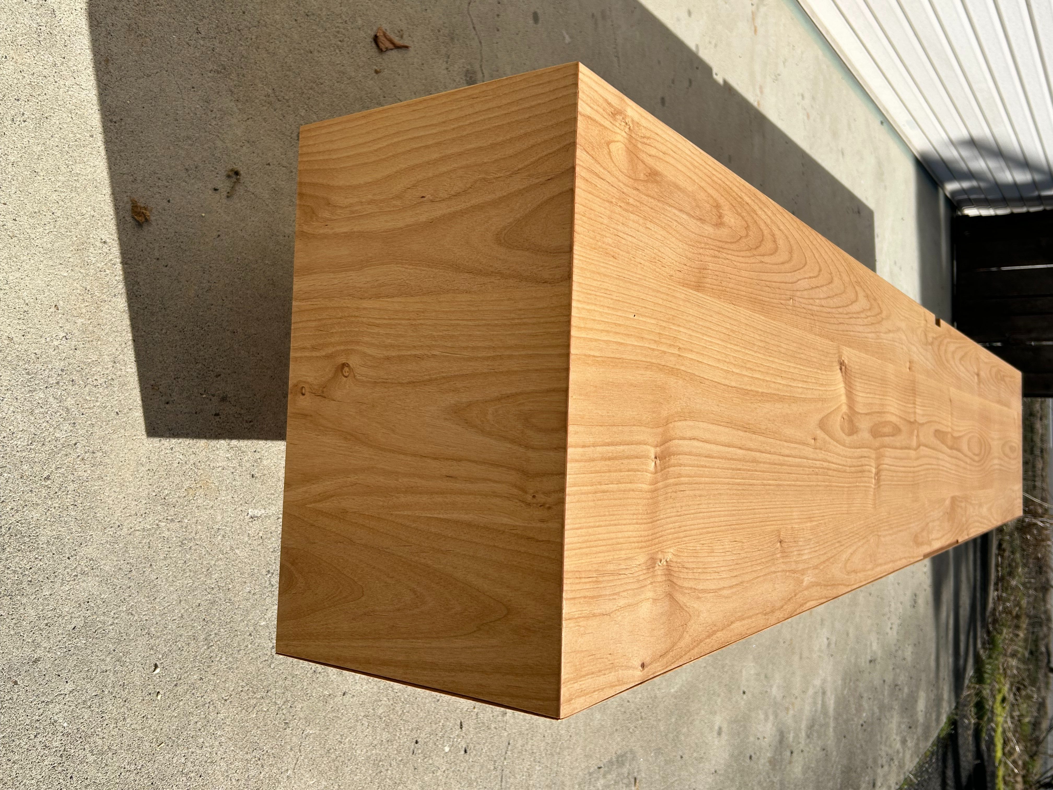 無垢材の一枚板テレビボード