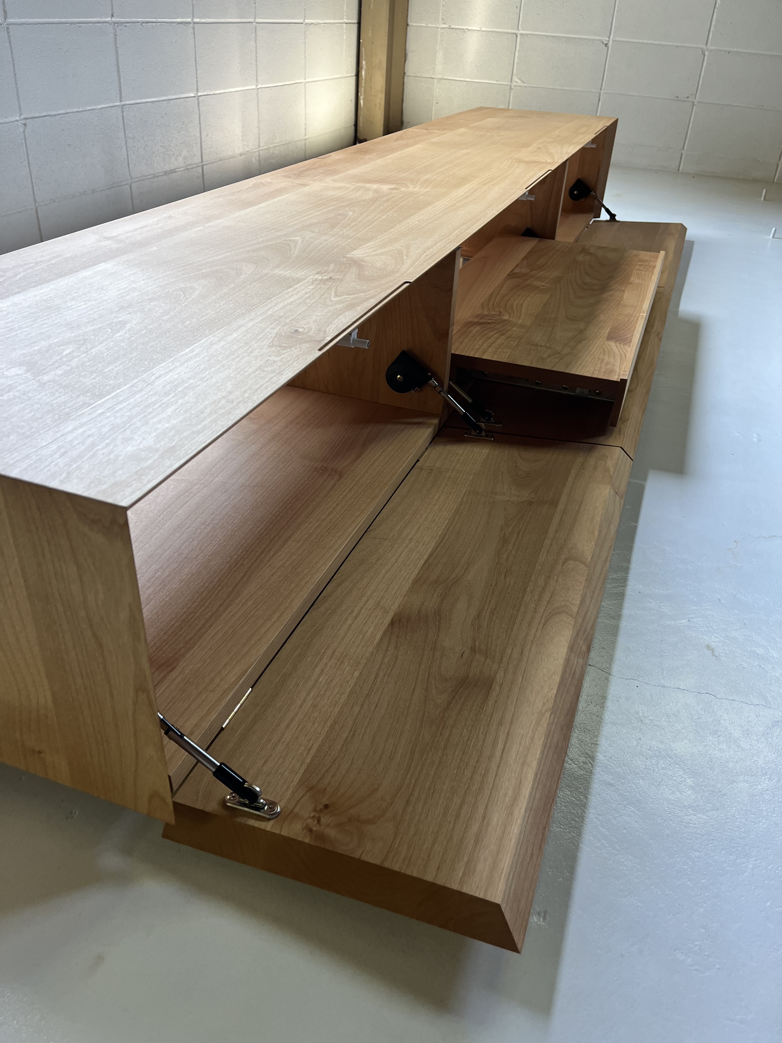 プロジェクター仕様のテレビボード