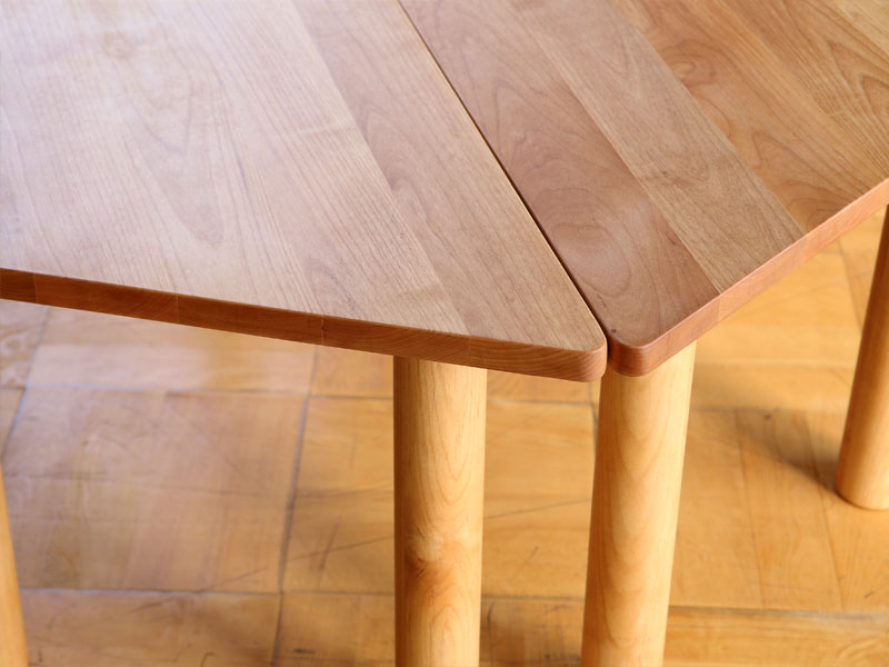六角形のテーブル