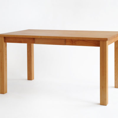 どっしりとしたダイニングテーブル（デスク）｜ikususu FURNITURE｜無垢材家具・オーダー家具のイクスス